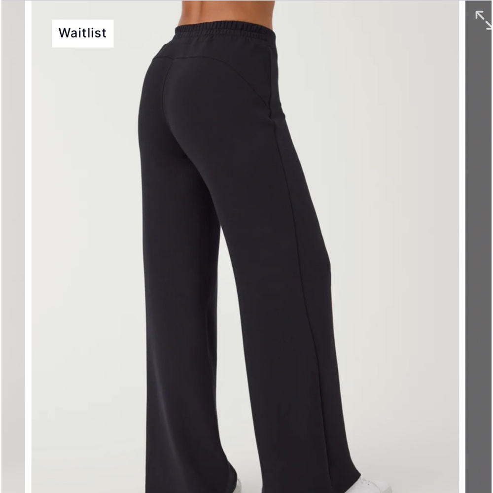 Spanx Air Essentials Black wide legged Black pant size medium